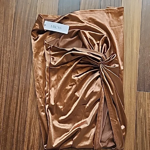 Micas Elegant Brown Ruched Pencil Skirt - Picture 4 of 4